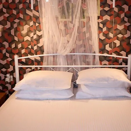 בית נופש La Rosalie אסטריס