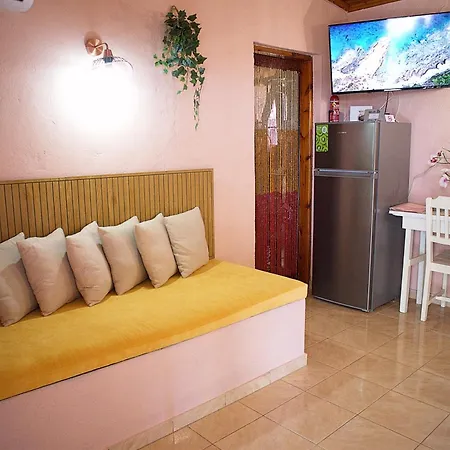 בית נופש La Rosalie *