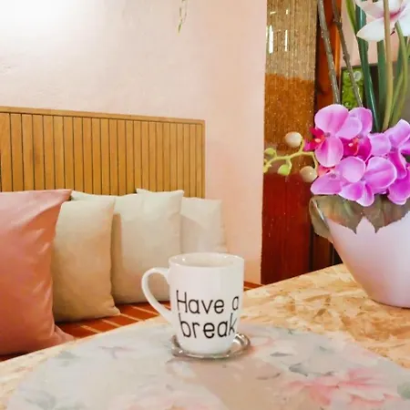 La Rosalie אסטריס