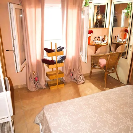 בית נופש La Rosalie *