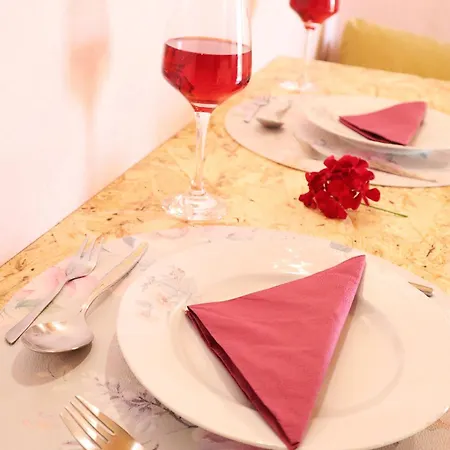 別荘 La Rosalie アストリス